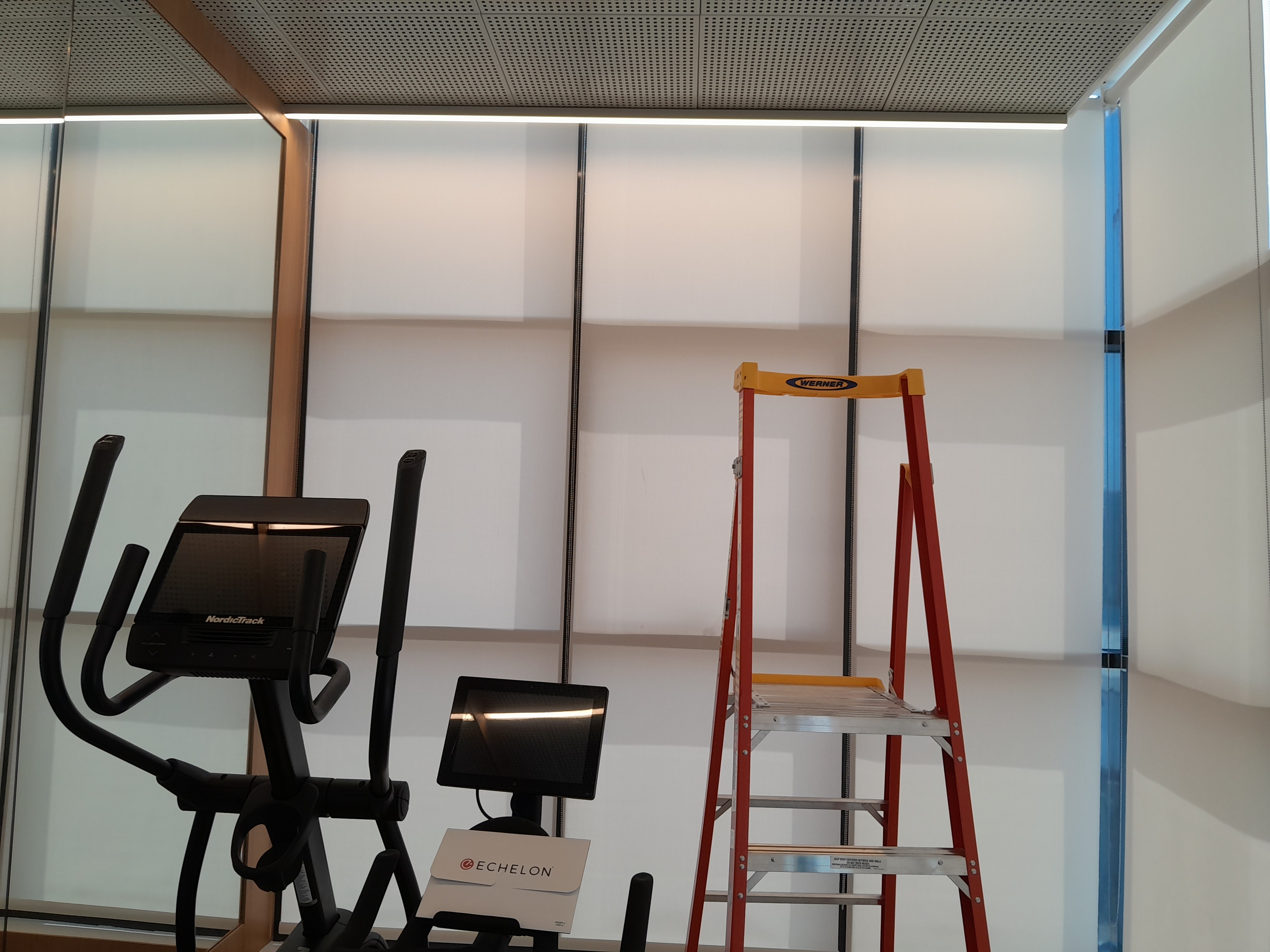 /media/decore/images/place/Image-_2_WHL9YE6.jpg Office Blind