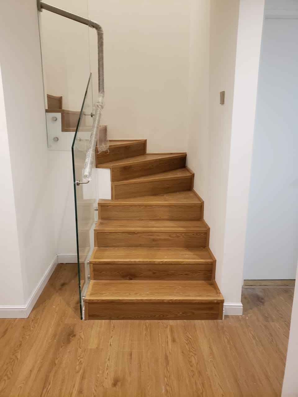 /media/decore/images/place/Image-_3_gJmEkf0.jpg Spc Flooring